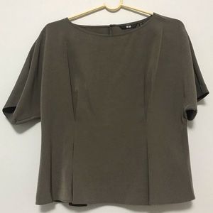 Uniqlo Pleated Gray Shirt